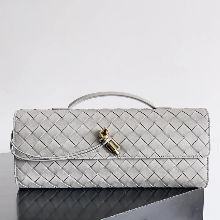 보테가 베네타 24FW 안디아모 인트레치아토 탑 핸들 클러치