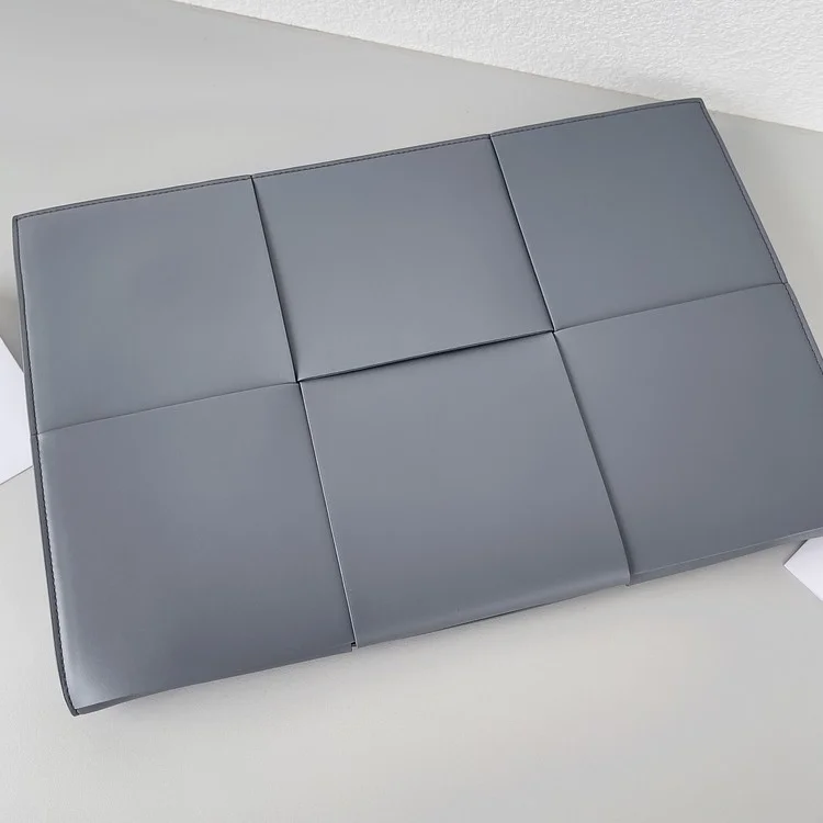 보테가 베네타 클러치