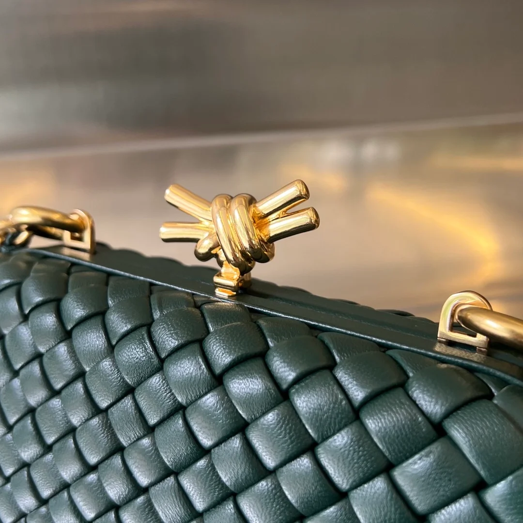 보테가 베네타 놋 체인 클러치백 (2color)