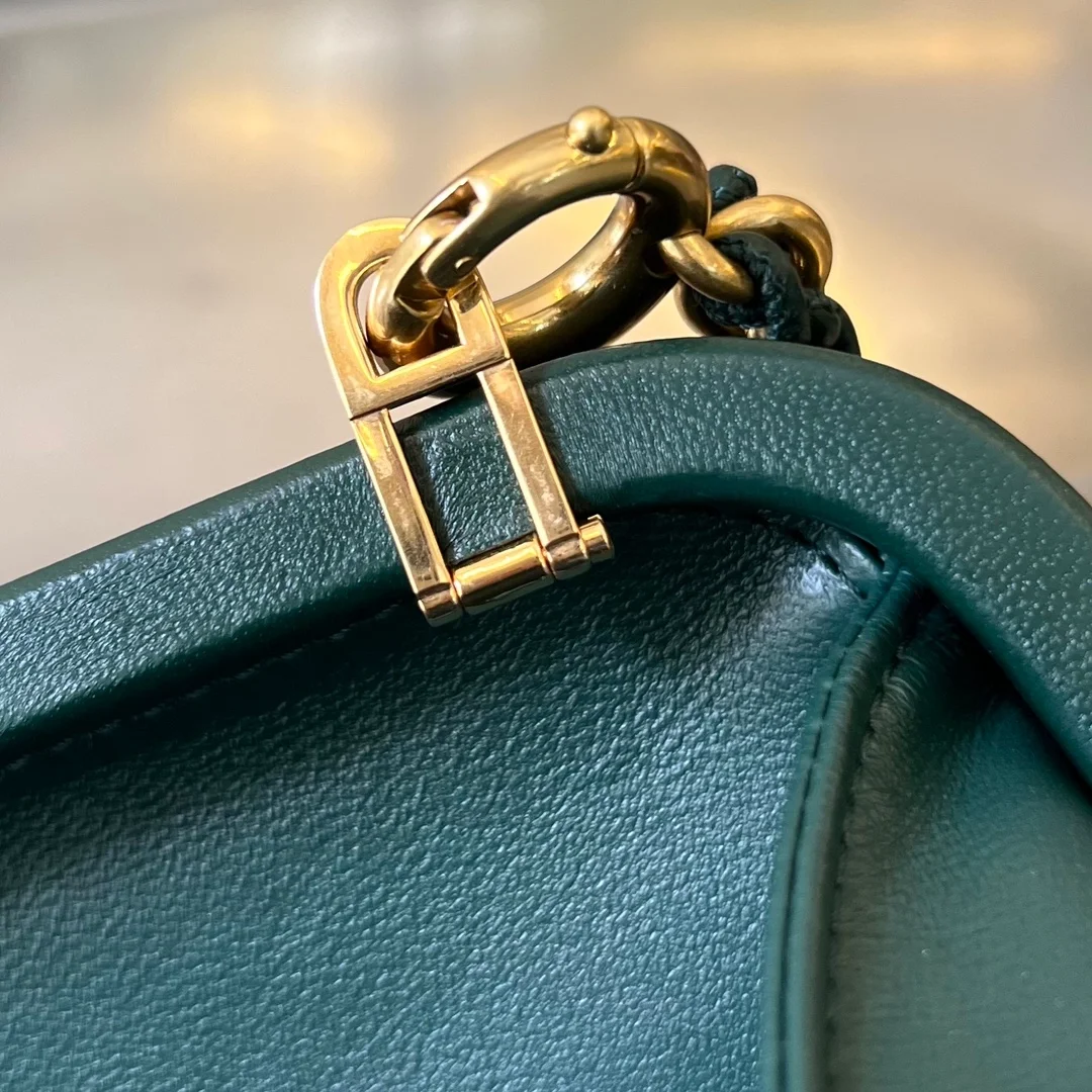 보테가 베네타 놋 체인 클러치백 (2color)