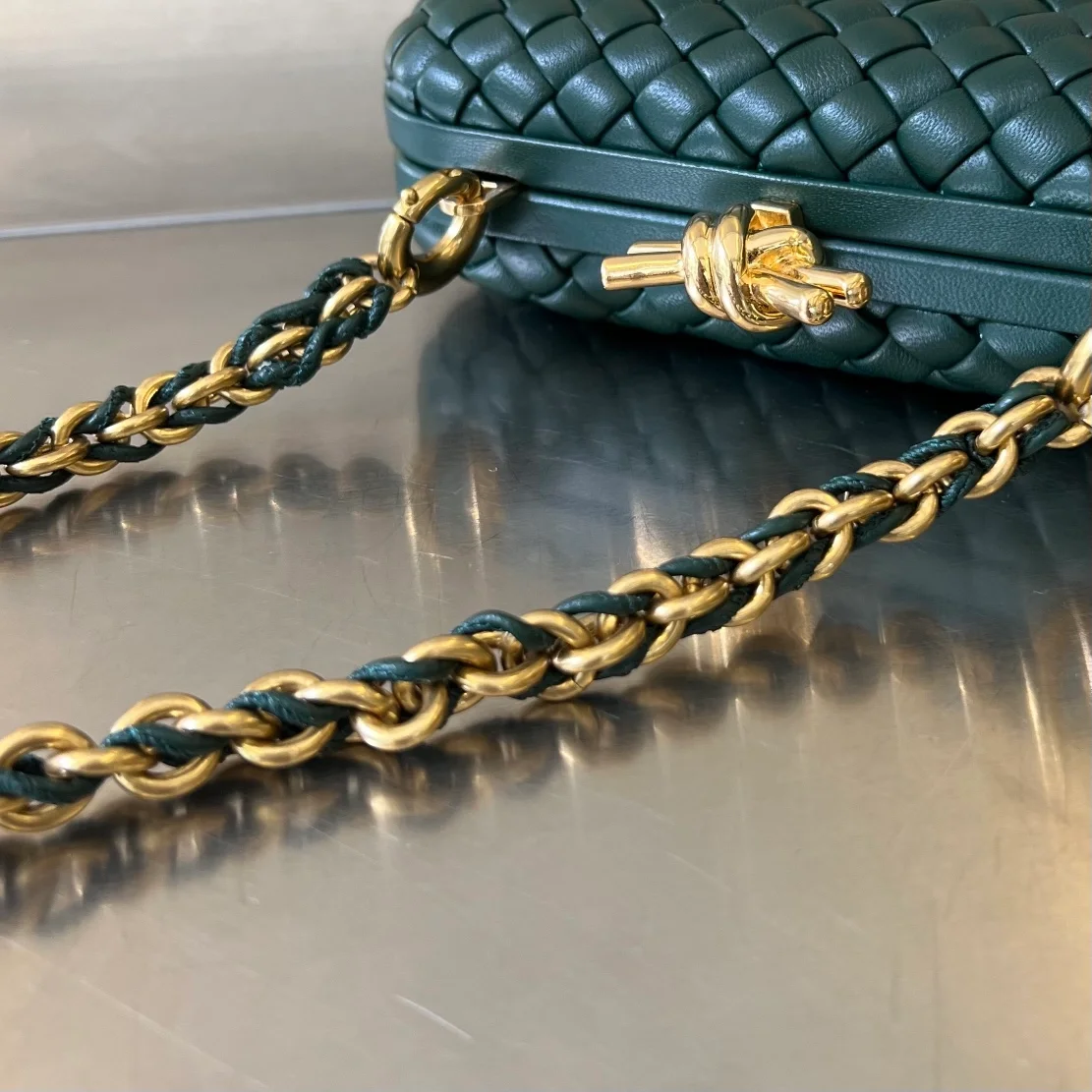 보테가 베네타 놋 체인 클러치백 (2color)