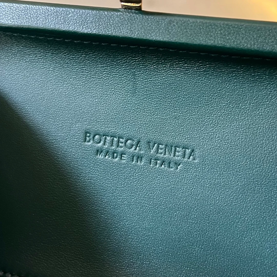 보테가 베네타 놋 체인 클러치백 (2color)