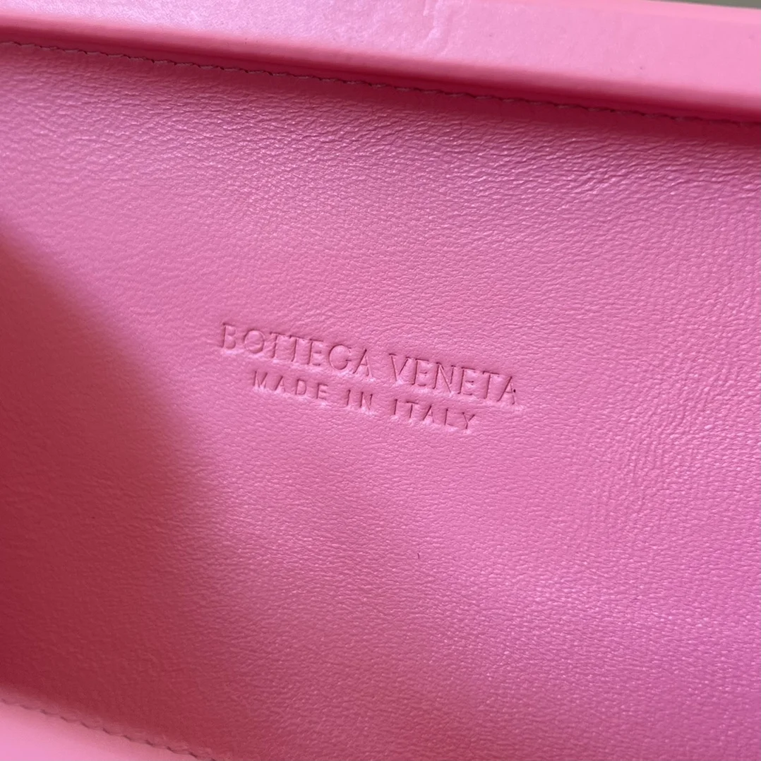 보테가 베네타 미노디에르 놋 클러치 (3color)