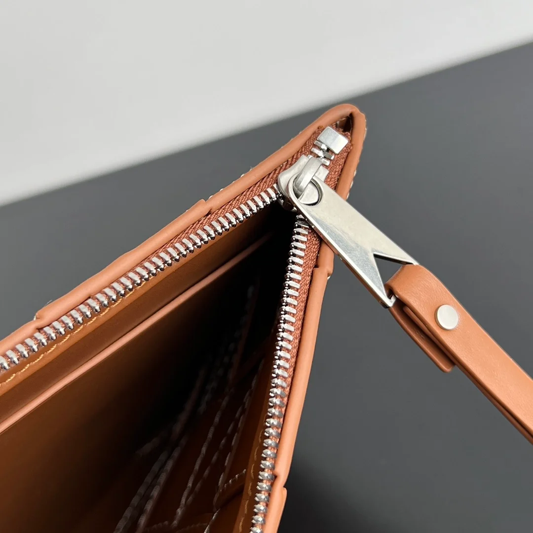 보테가 베네타 라지 카세트 파우치 (2color)