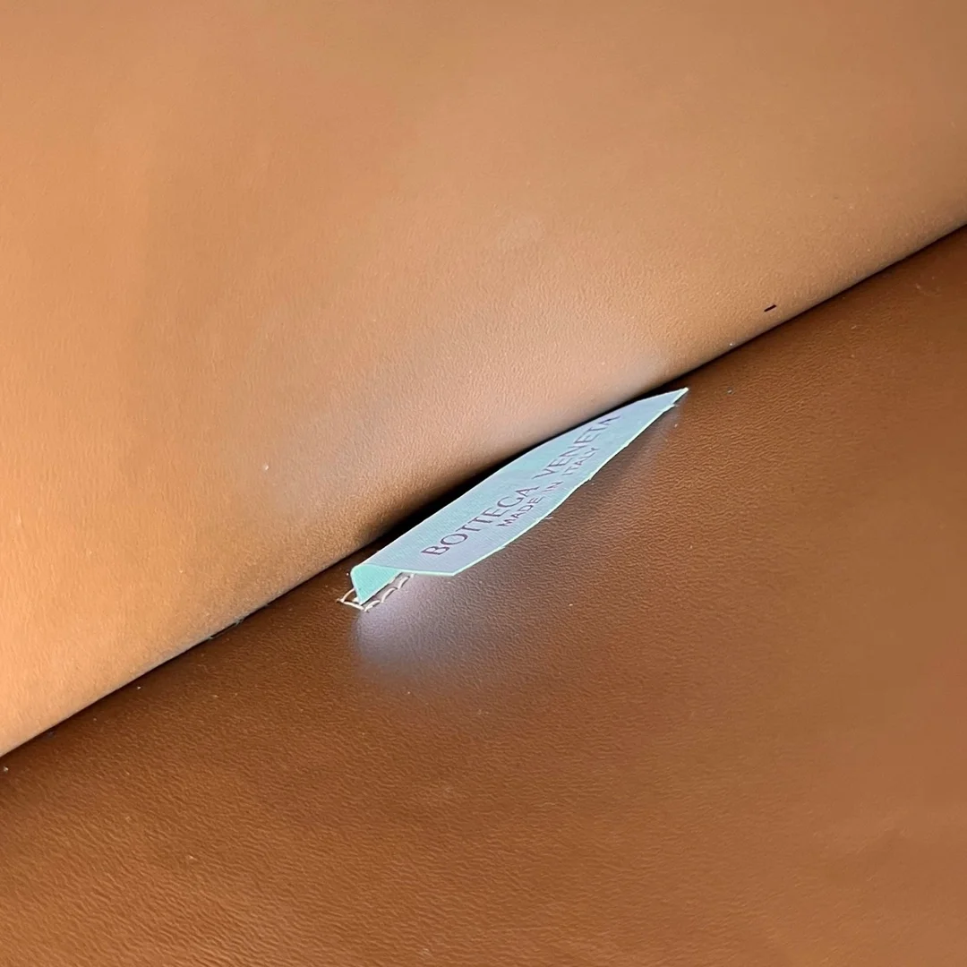 보테가 베네타 라지 카세트 파우치 (2color)