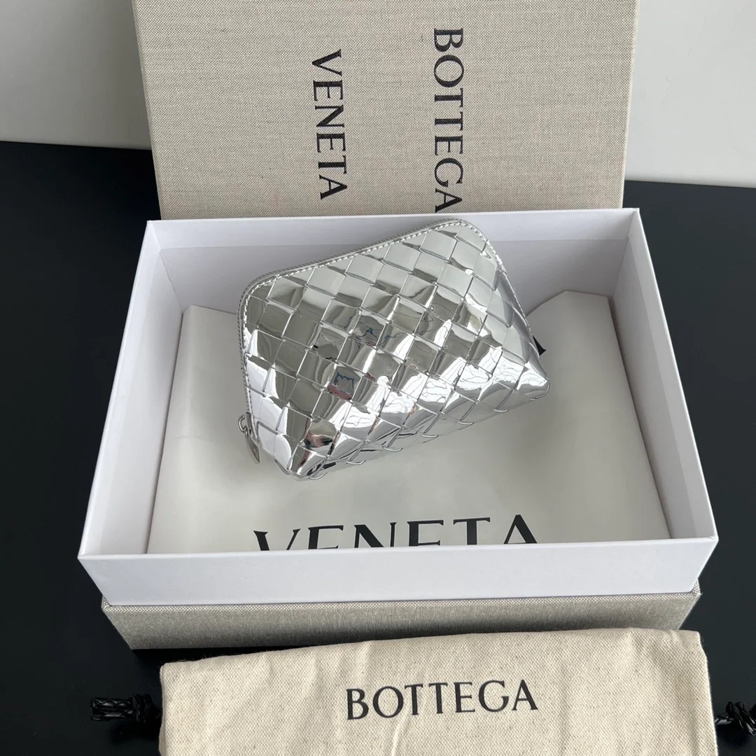 보테가 베네타 인트레치아토 메탈 뷰티 파우치 (2color)