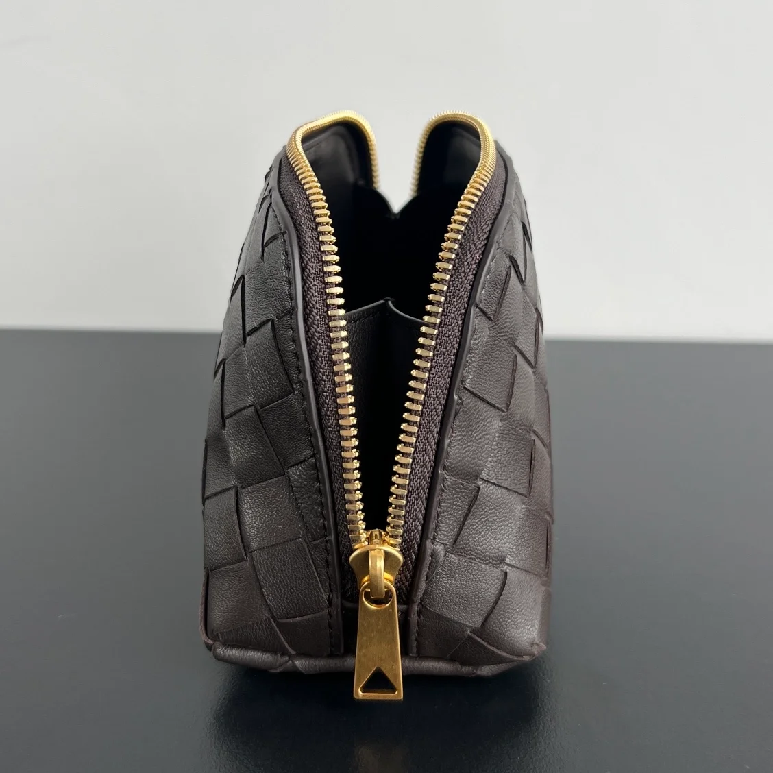 보테가 베네타 인트레치아토 뷰티 파우치 (2color)