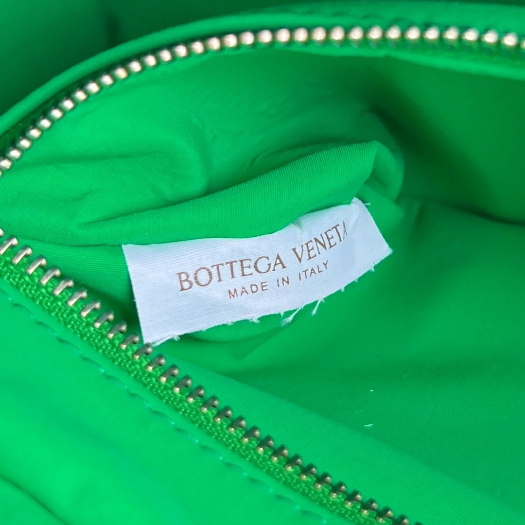 보테가 베네타 인트레치아토 여행용 파우치 (3color)