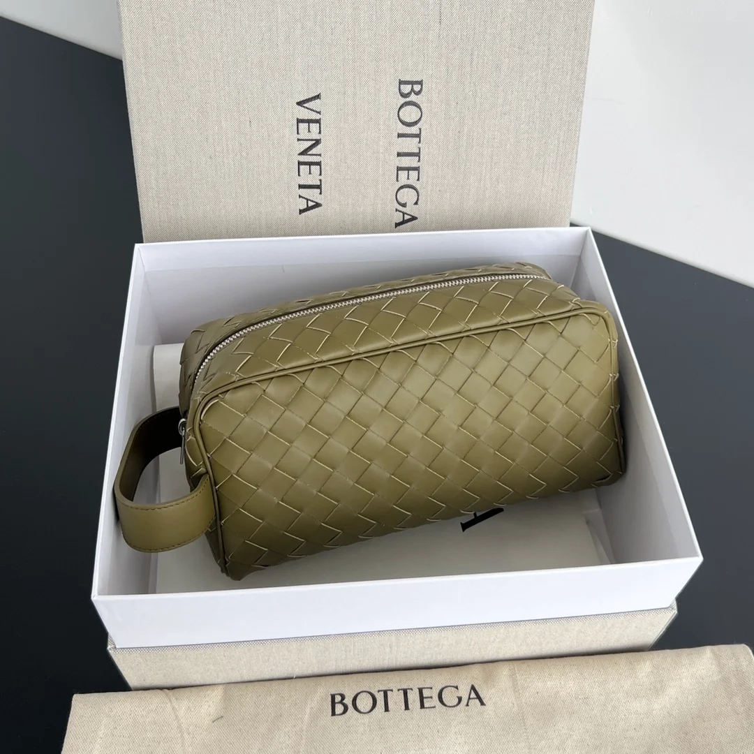 보테가 베네타 인트레치아토 여행용 파우치 (3color)