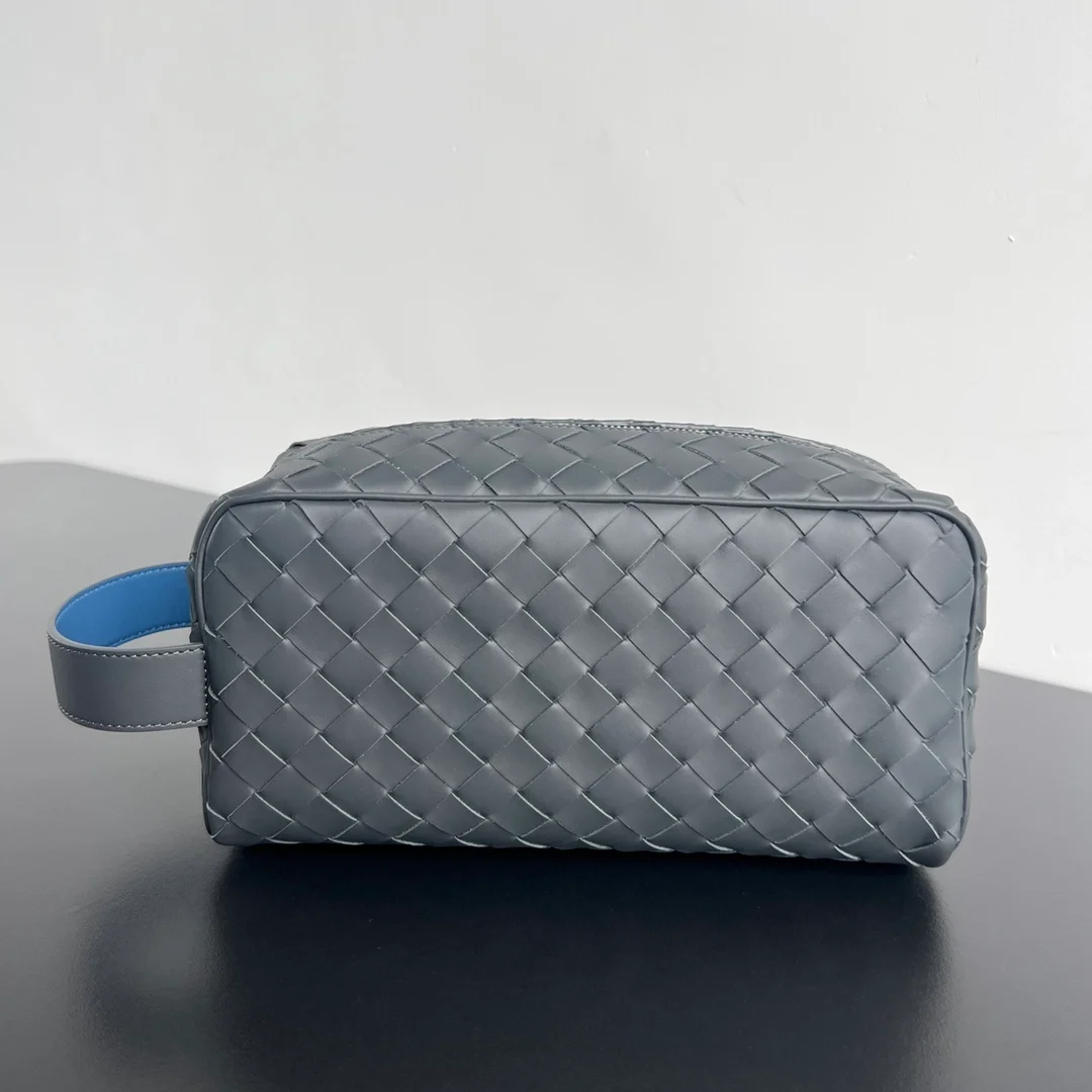 보테가 베네타 인트레치아토 투톤 여행용 파우치