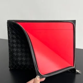 보테가 베네타 인트레치아토 투톤 하프 지퍼 파우치