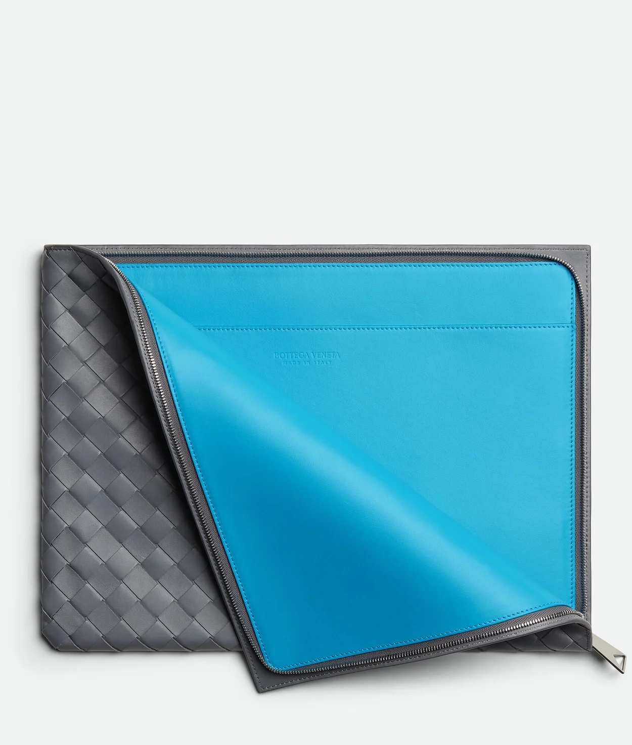 보테가 베네타 인트레치아토 하프지퍼 파우치