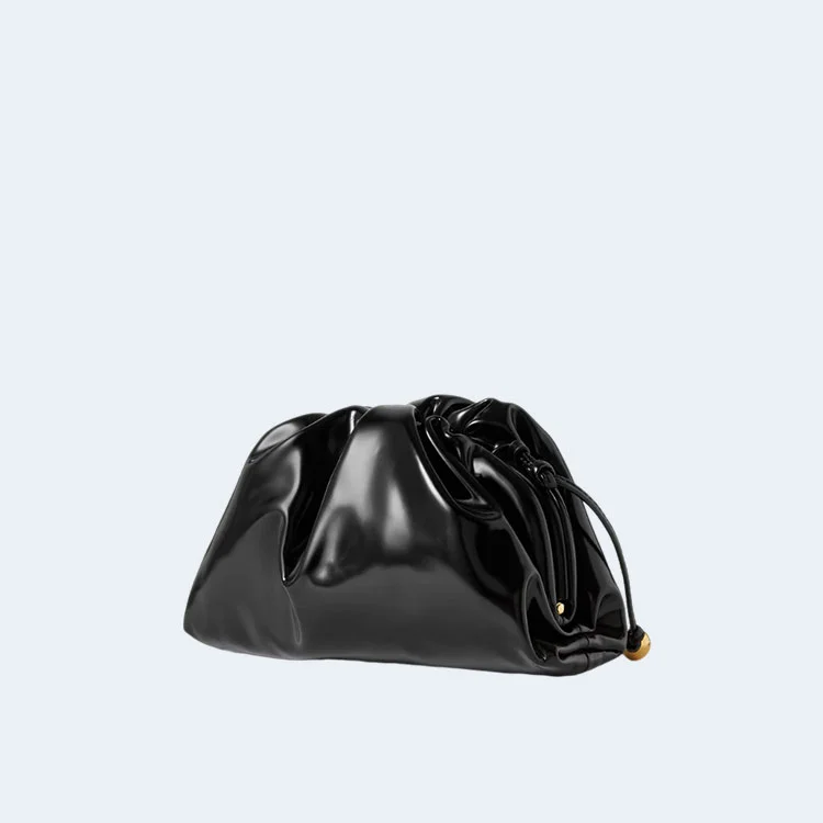 보테가 베네타 브러시드 카프스킨 미니 파우치