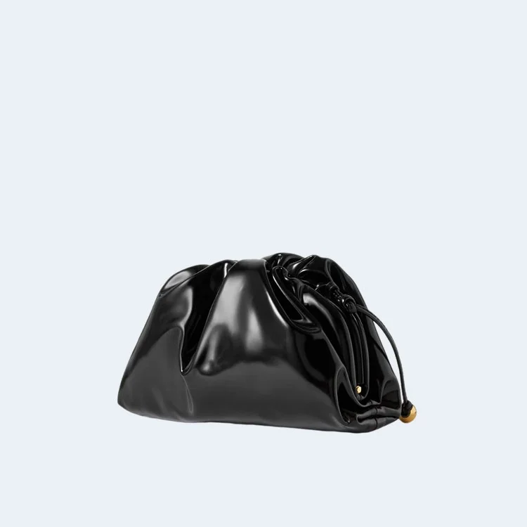 보테가 베네타 브러시드 카프스킨 미니 파우치