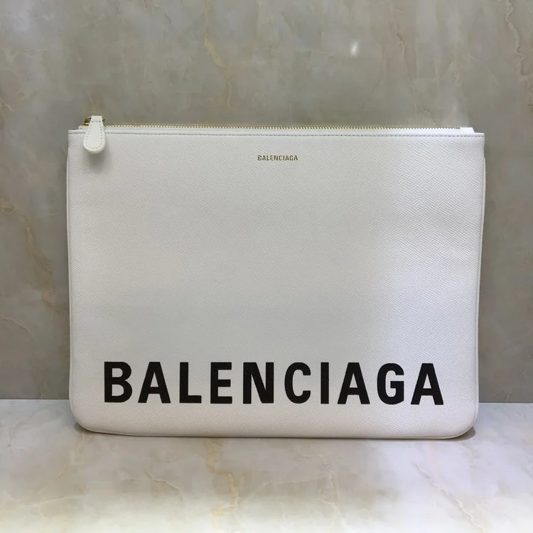 발렌시아가 클러치