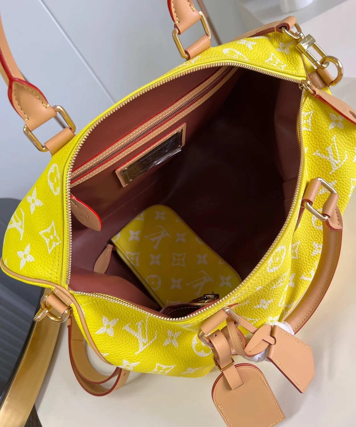 루이비통 스피디 P9 반둘리에 40 M24419