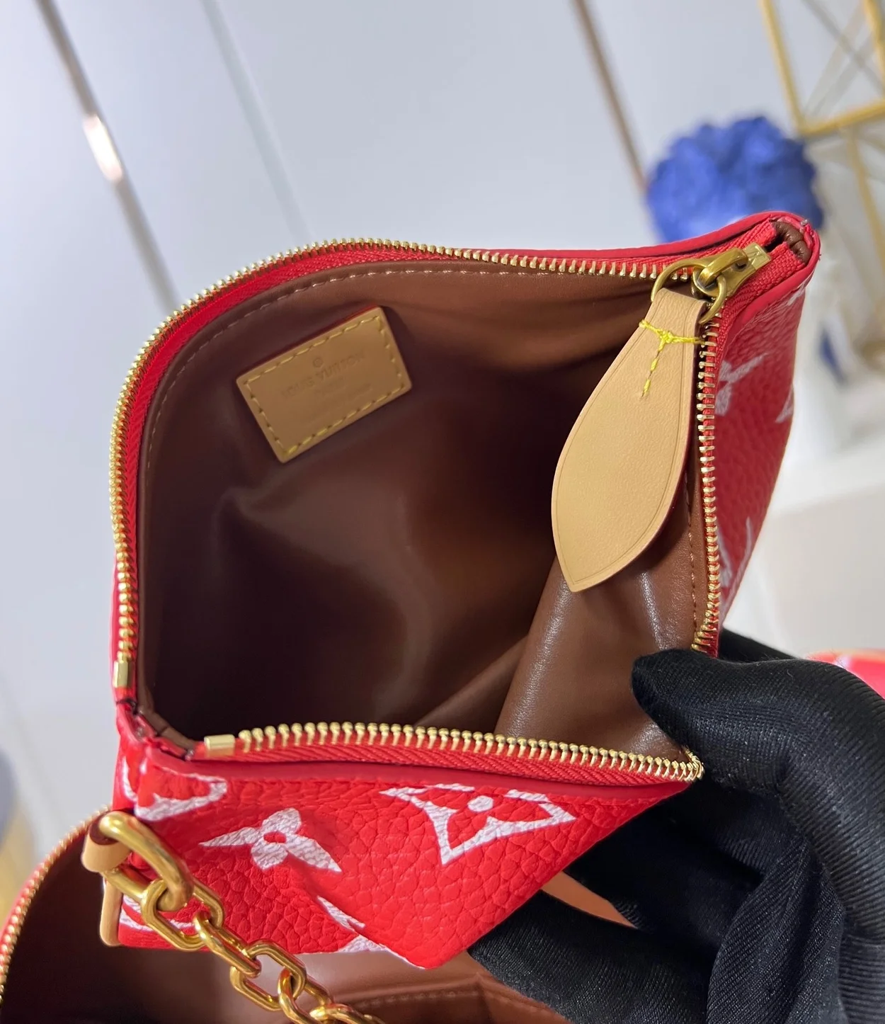 루이비통 런웨이 스피디 P9 반둘리에 40 M24420