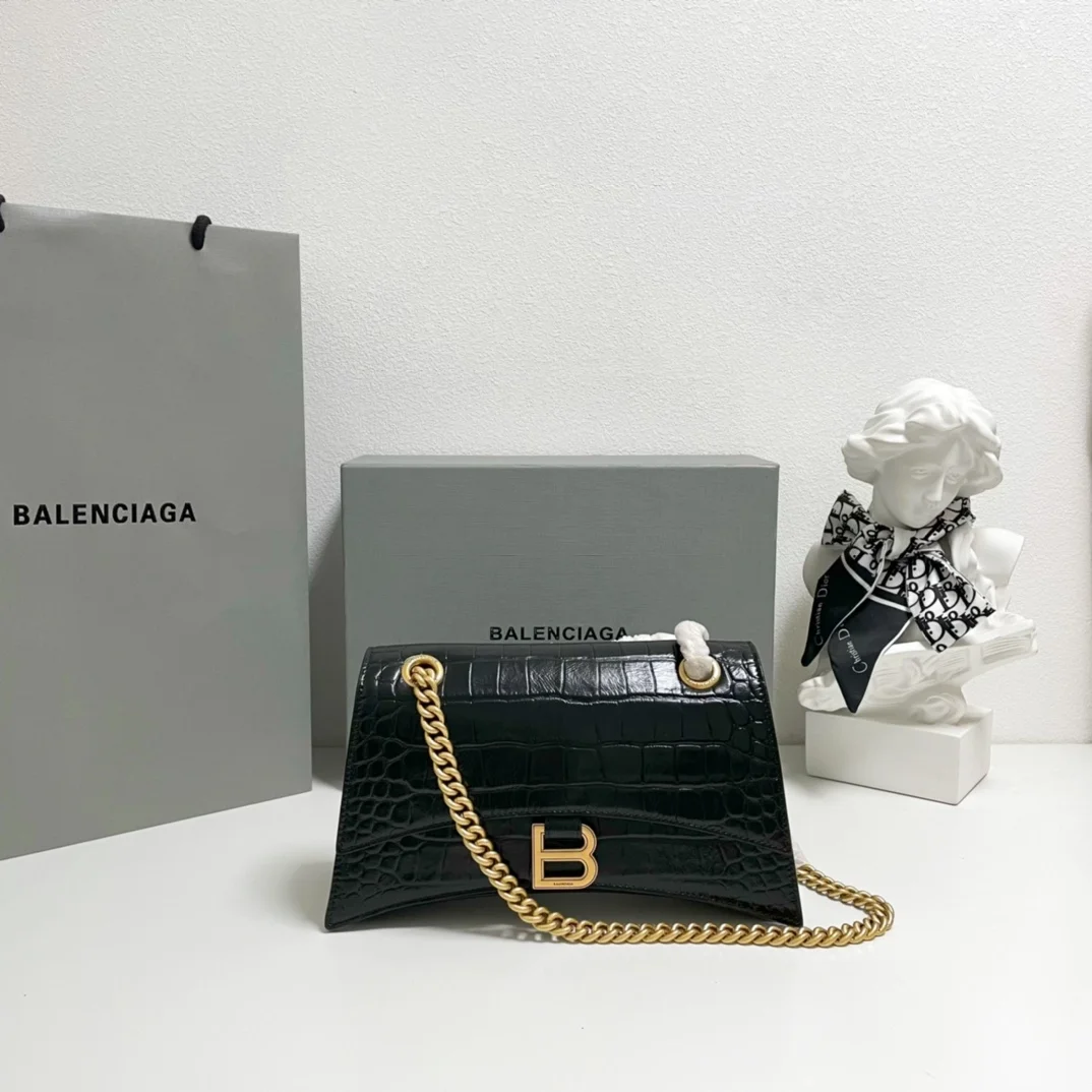 발렌시아가 크로커다일 엠보싱 크러쉬 스몰백