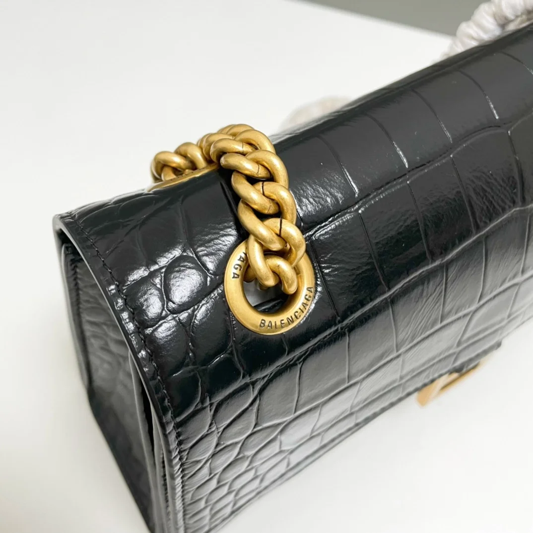 발렌시아가 크로커다일 엠보싱 크러쉬 스몰백