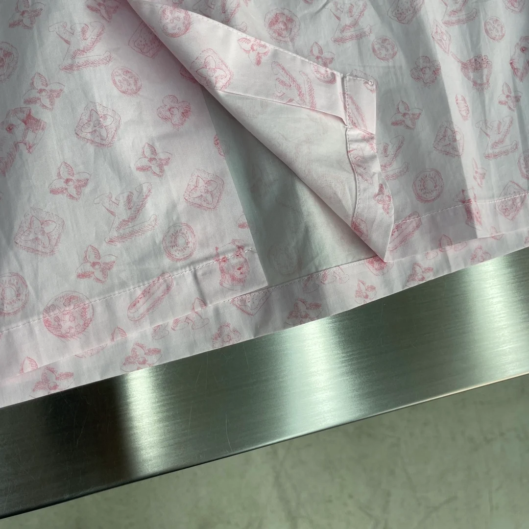 루이비통 모노그램 프린티드 롱 슬리브드 코튼 셔츠 1AFQ03