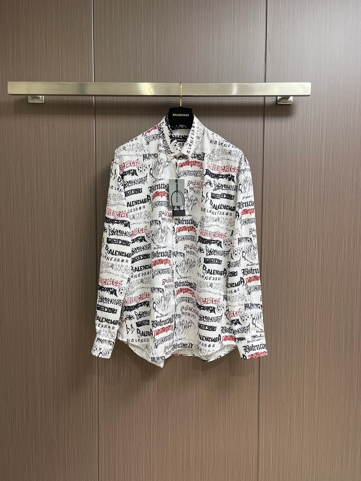 발렌시아가 올 오버 로고 롱 슬리브 셔츠