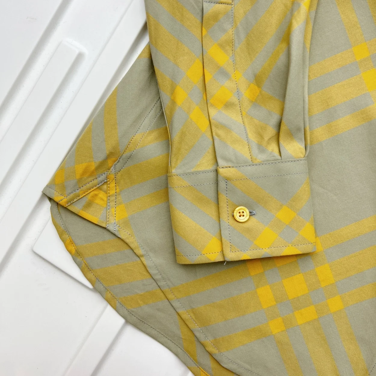 버버리 체크 코튼 셔츠 헌터