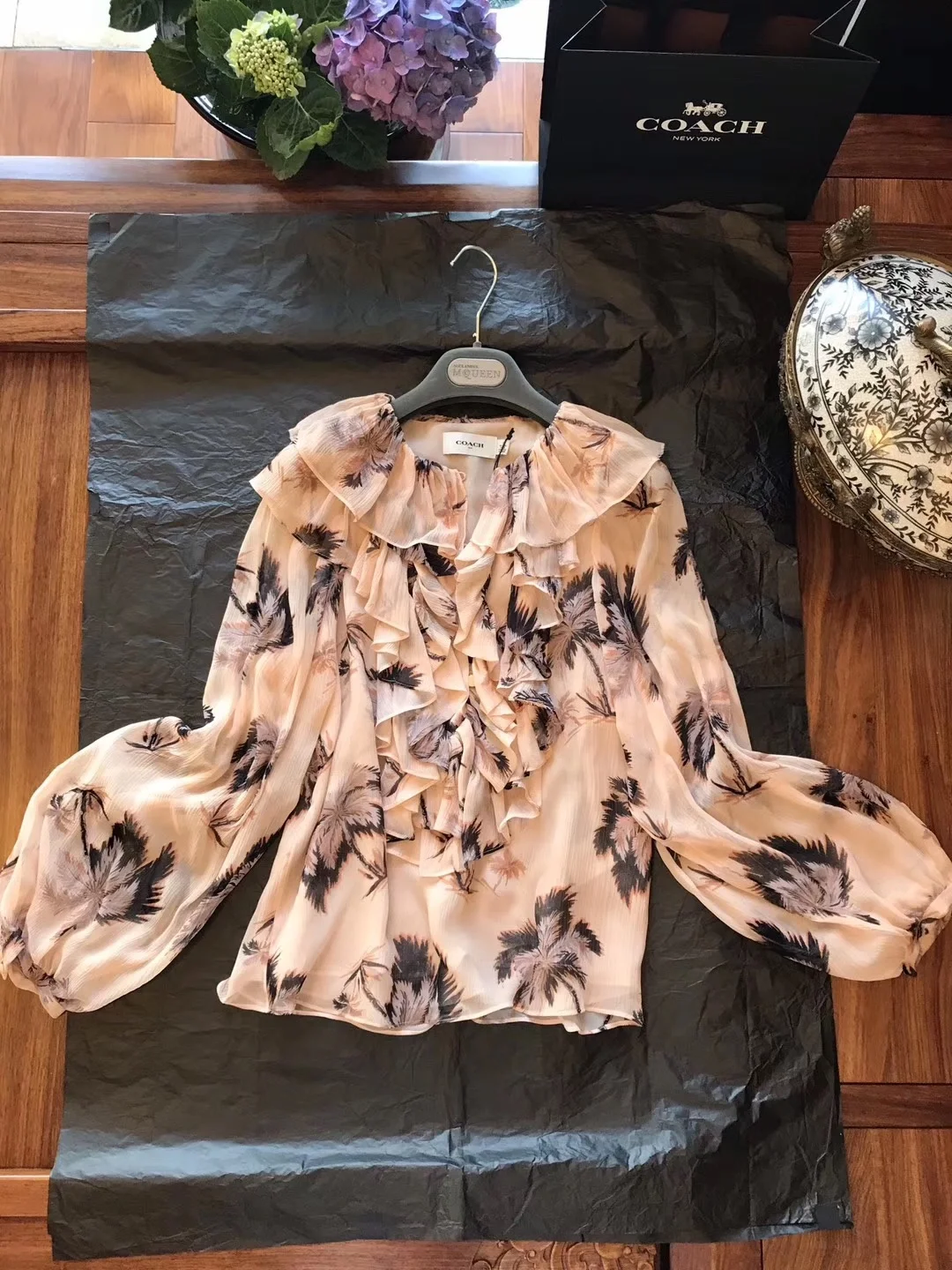 코치 1941 쉬폰 피치 블라우스