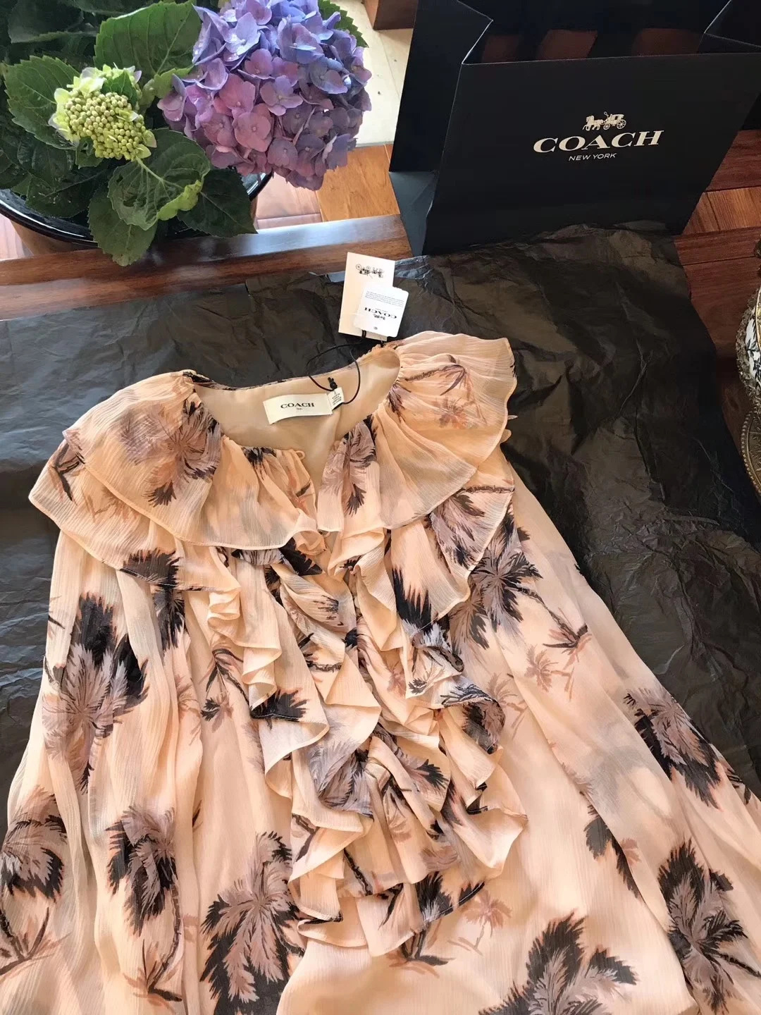 코치 1941 쉬폰 피치 블라우스