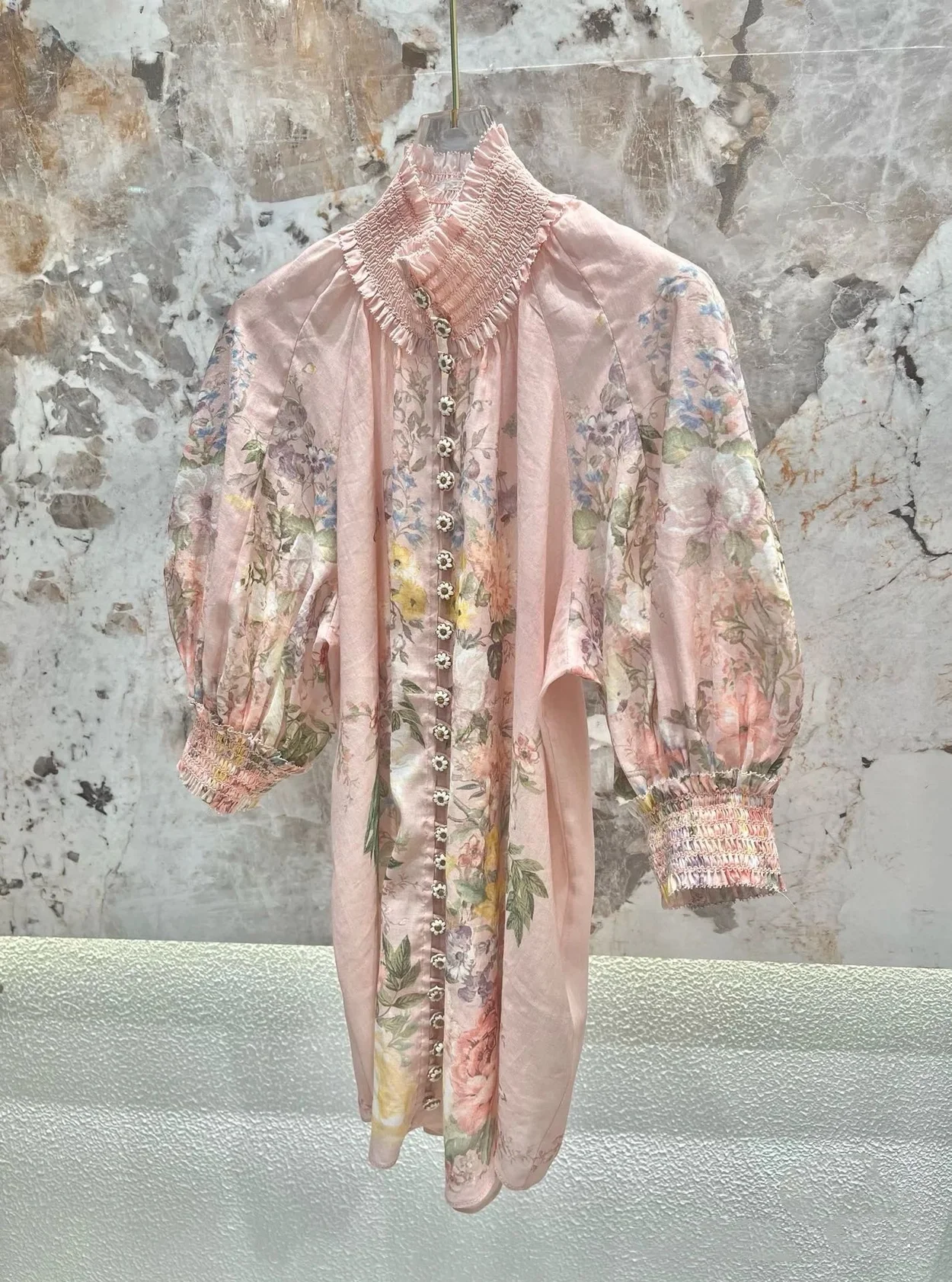 짐머만 플로럴 셔링 라미 블라우스