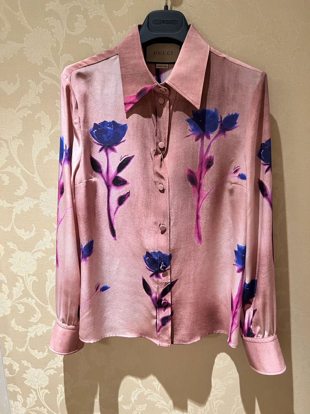 구찌 플로럴 프린트 크레프 드 신 셔츠