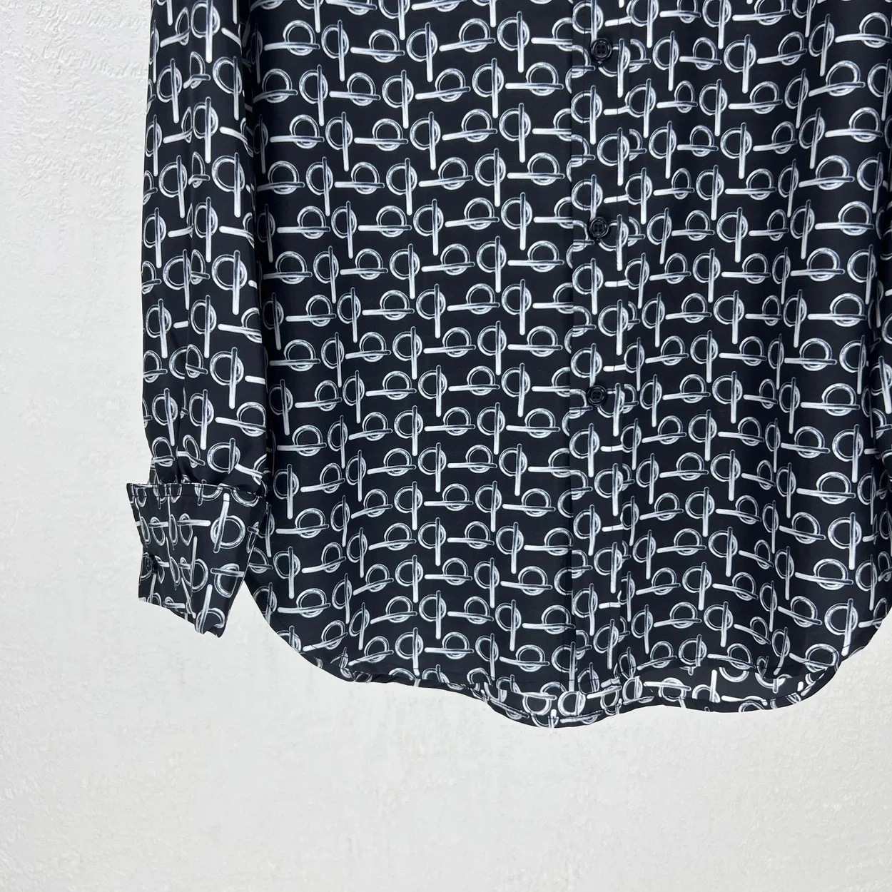 버버리 B 실크 셔츠 실버 블랙