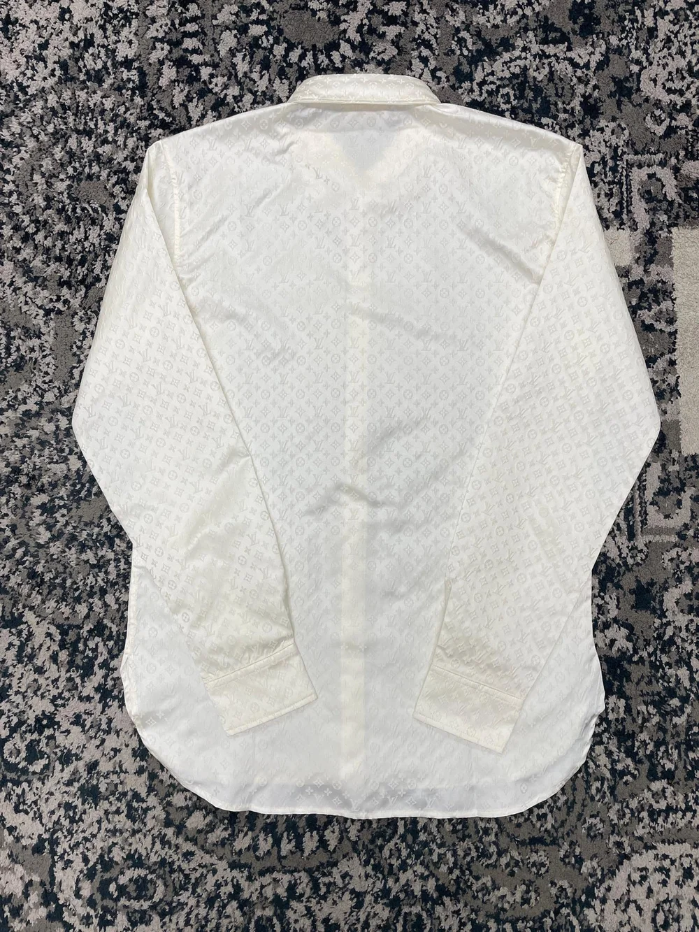 루이비통 모노그램 롱슬리브 실크 셔츠 화이트
