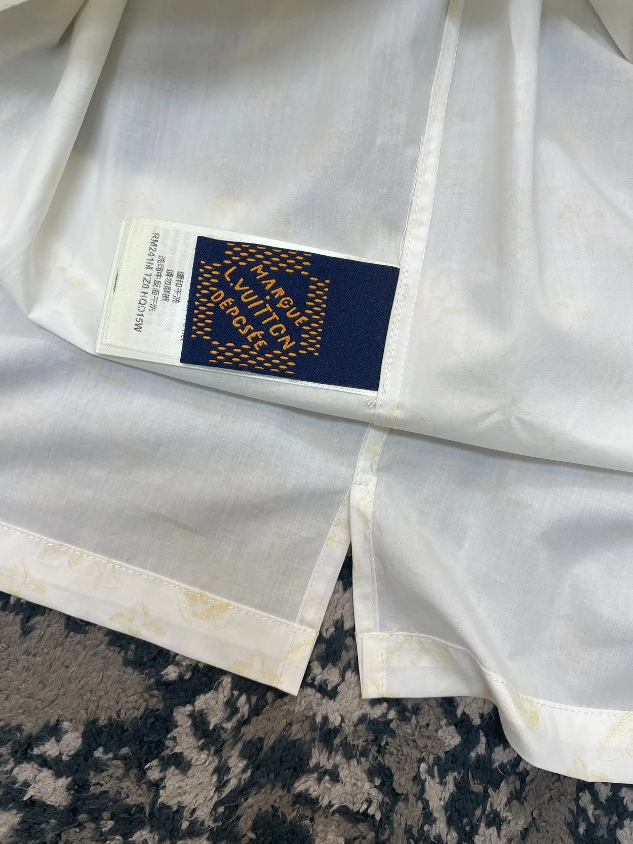 루이비통 모노그램 프린티드 롱 슬리브드 코튼 셔츠 1AFPZU