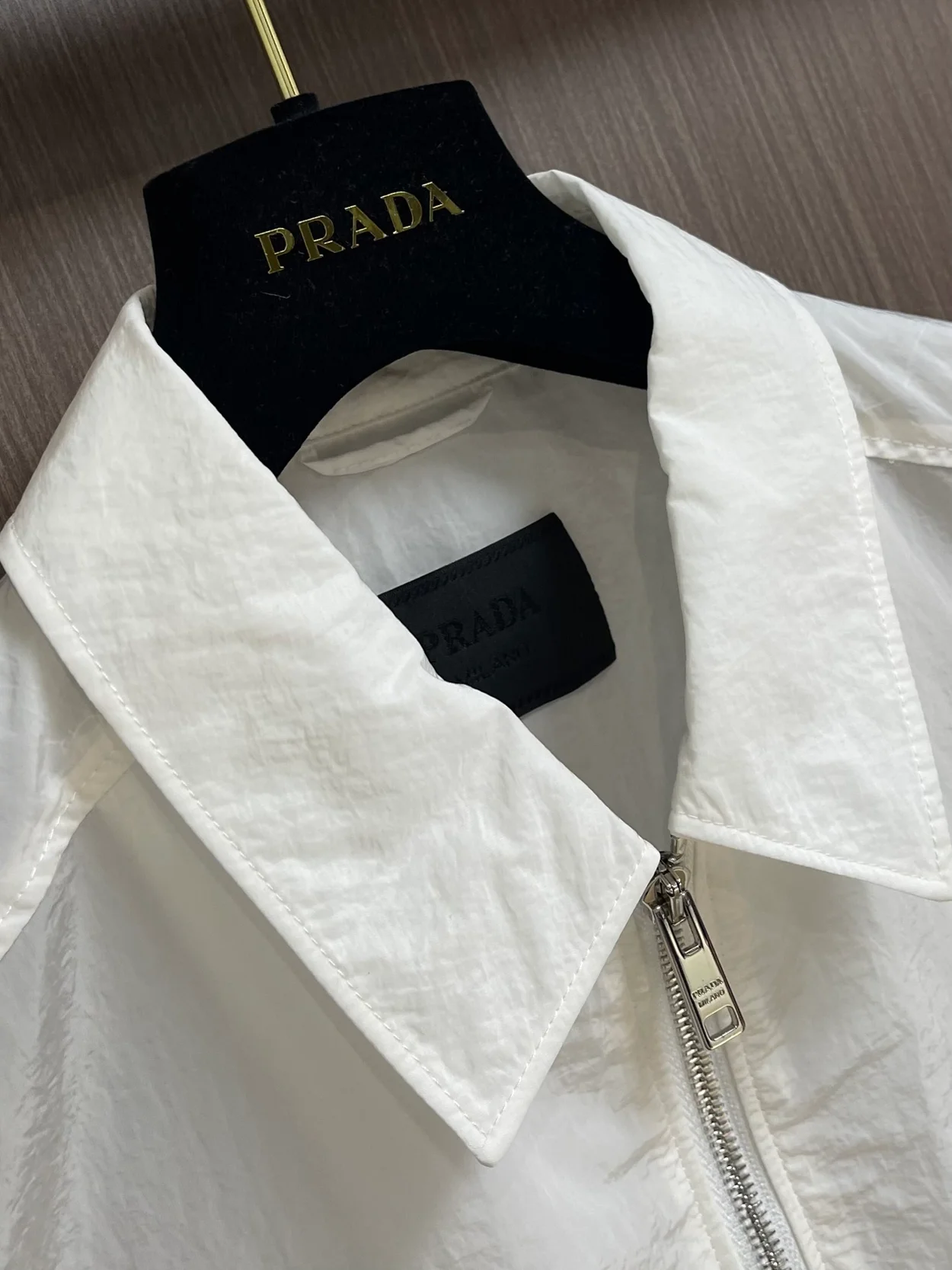 프라다 반소매 라이트 리나일론 셔츠 화이트