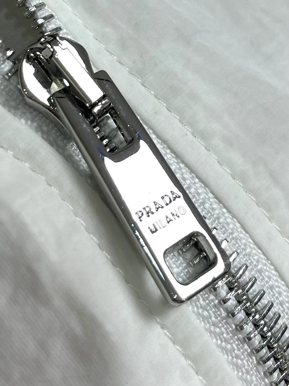 프라다 반소매 라이트 리나일론 셔츠 화이트