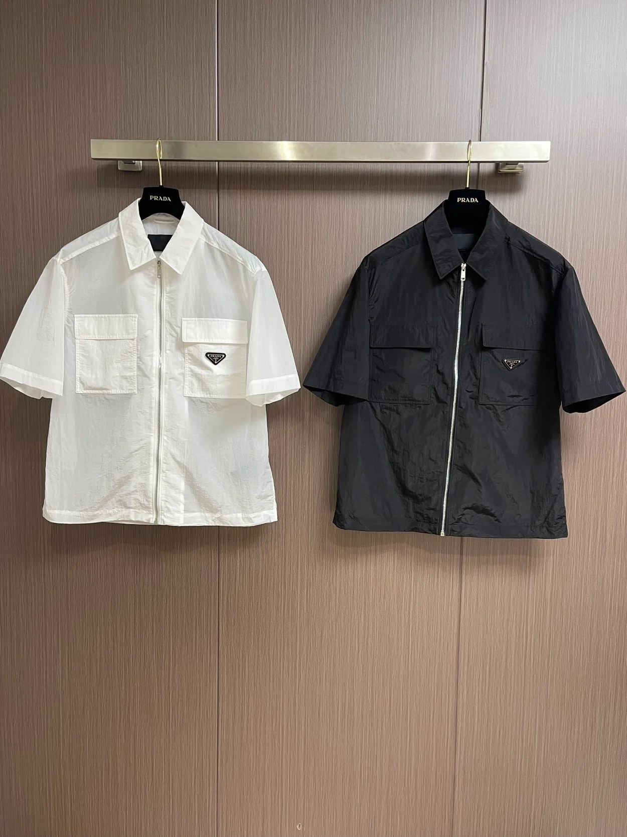 프라다 반소매 라이트 리나일론 셔츠 화이트