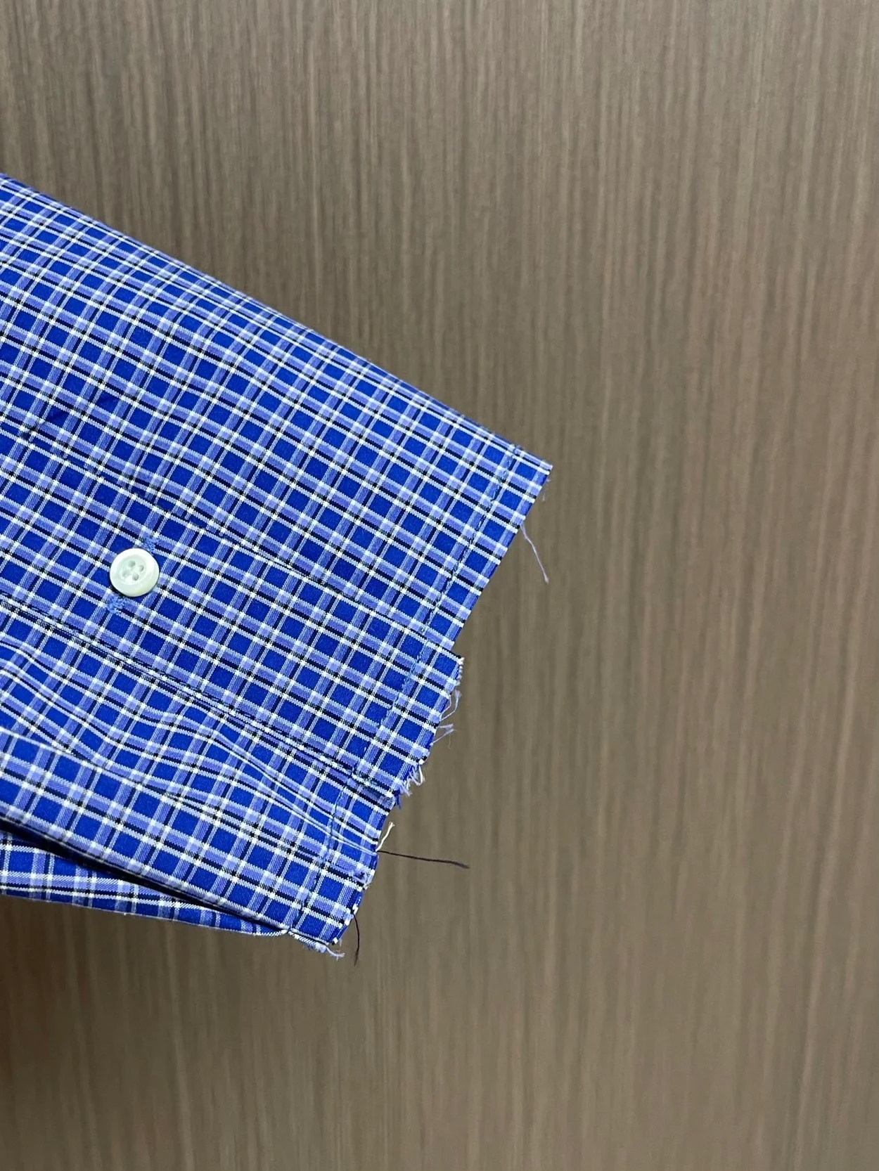 미우미우 체크 셔츠 사파이어 블루