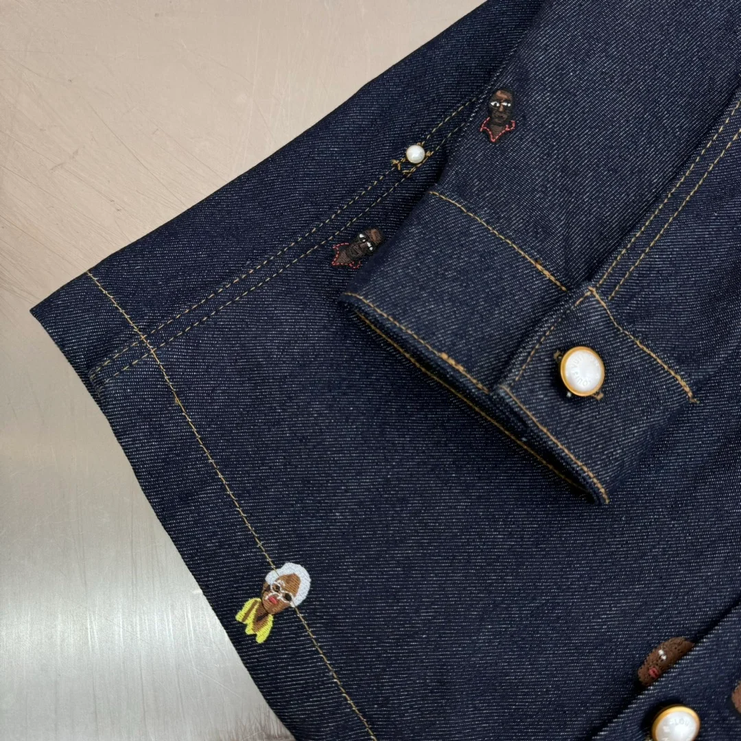 루이비통 엠브로이더드 데님 오버셔츠 1AFHVF