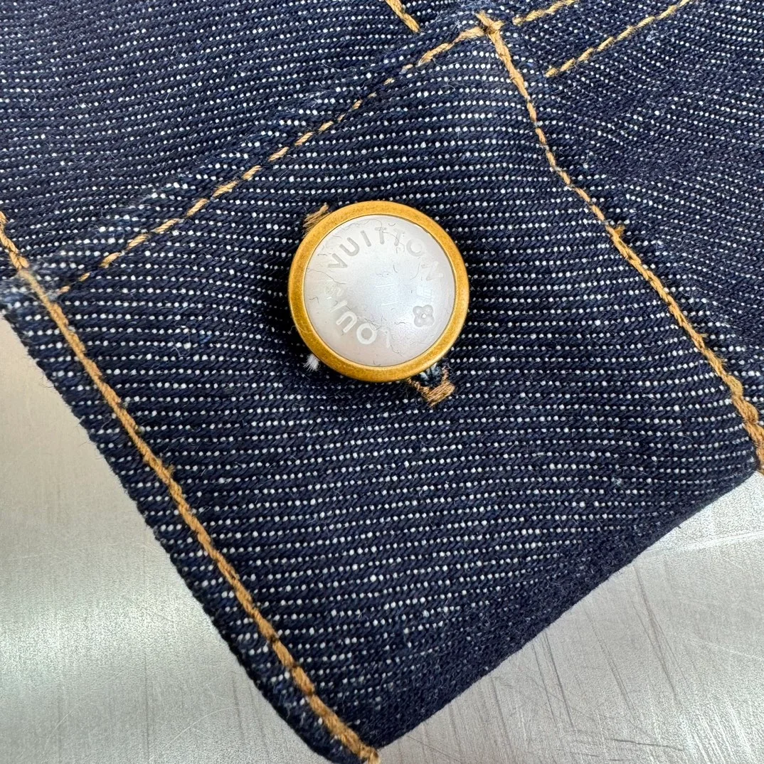 루이비통 엠브로이더드 데님 오버셔츠 1AFHVF