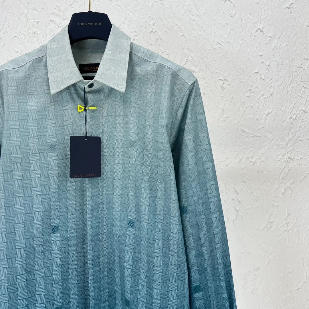 루이비통 다미에 스트라이프 롱 슬리브 셔츠 1AA4W4