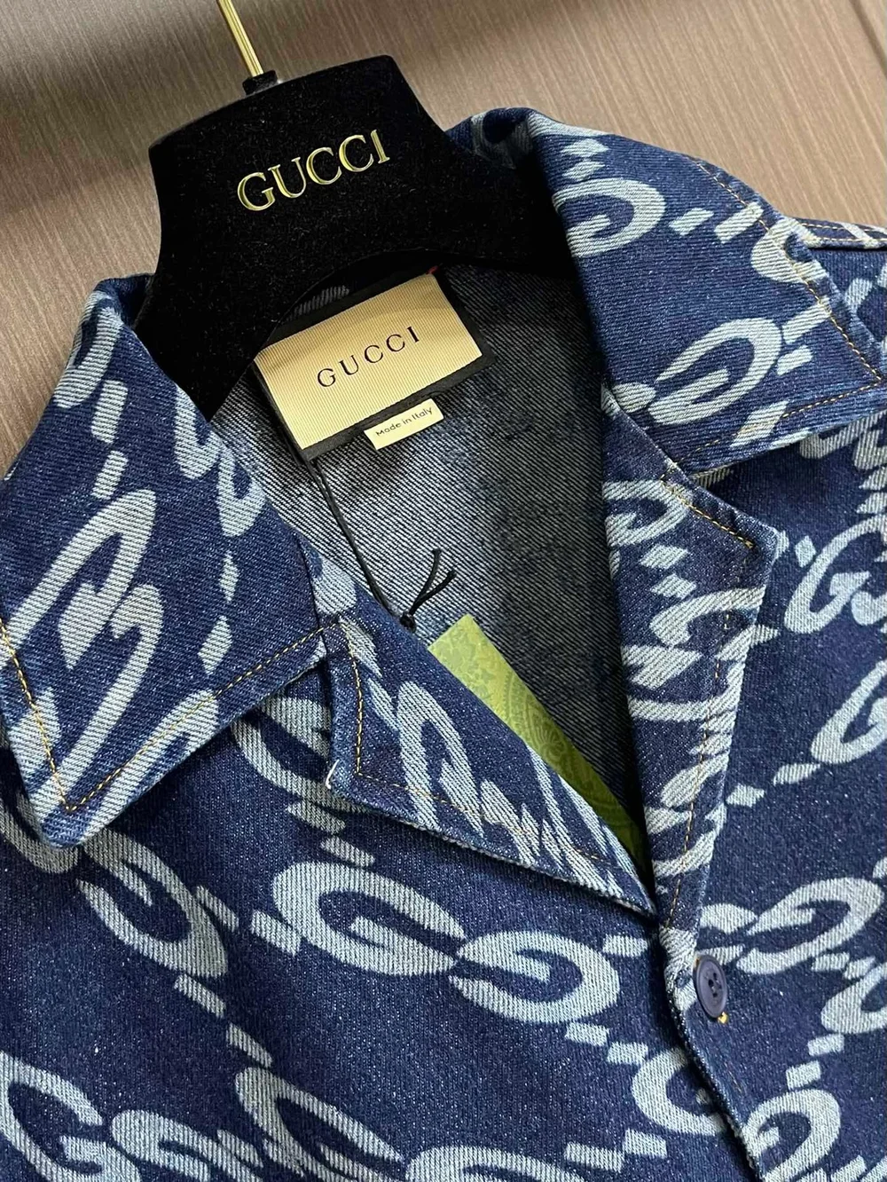 구찌 웨이브 GG 레이저 프린트 데님 셔츠