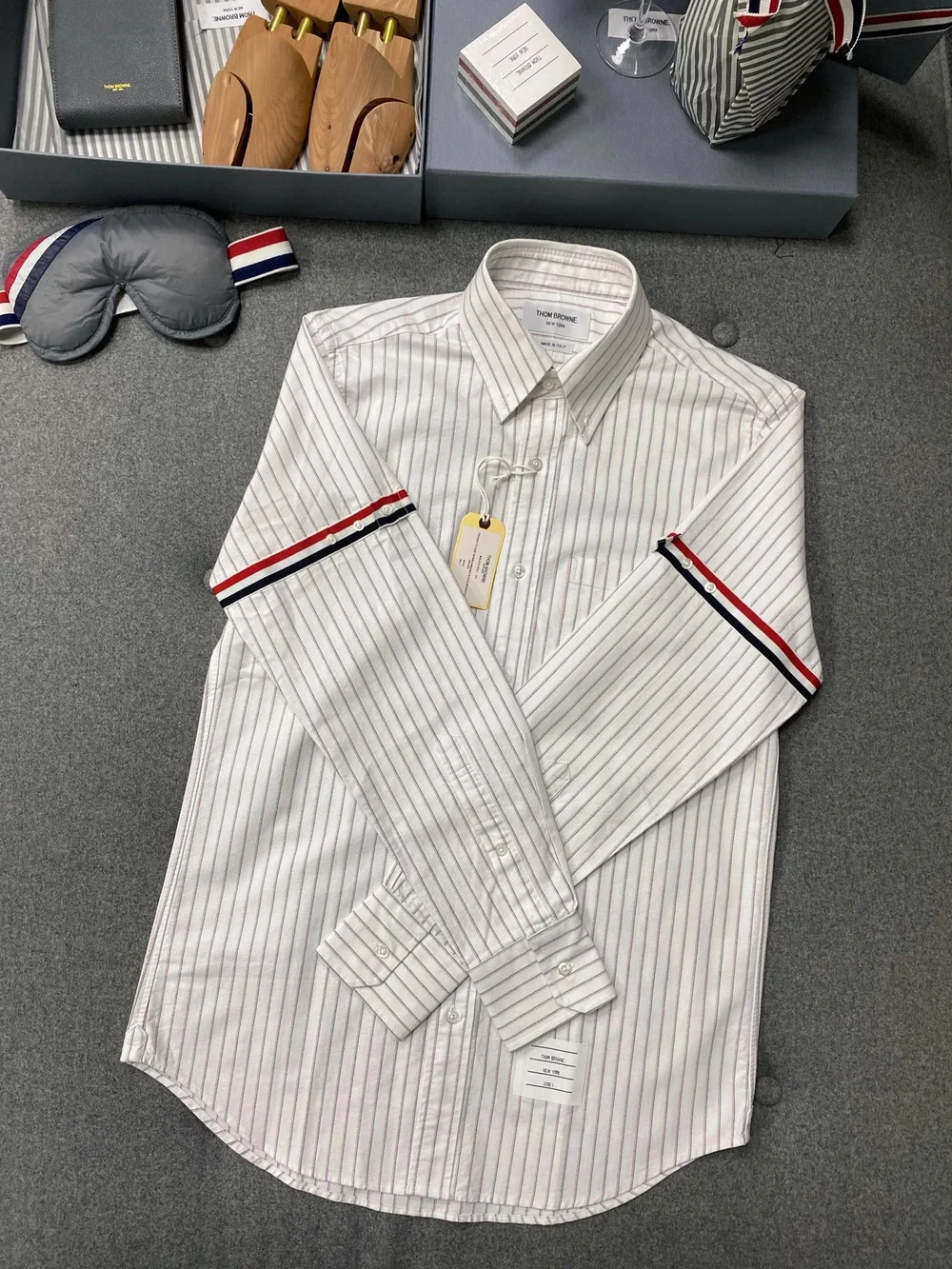 톰브라운 섀도우 핀스트라이프 옥스포드 암밴드 롱 슬리브 셔츠