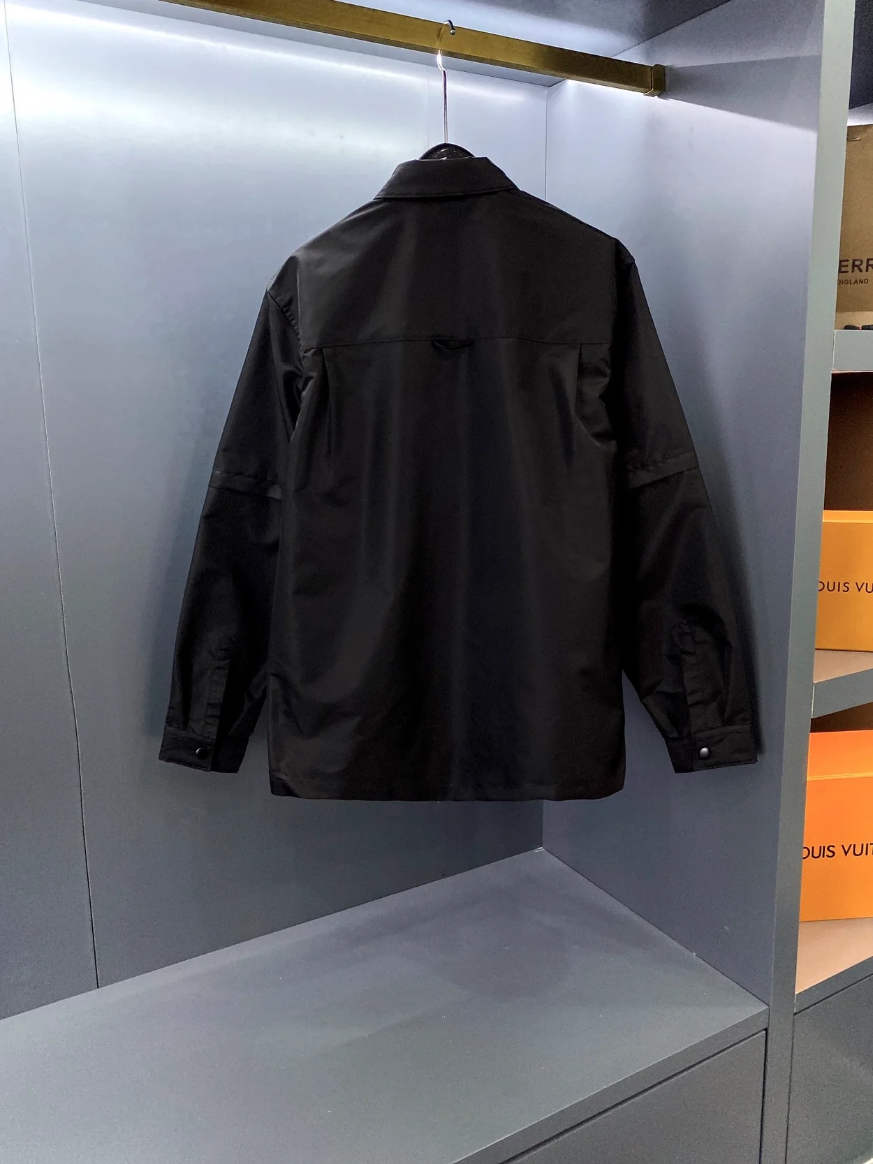 프라다 리나일론 셔츠 블랙