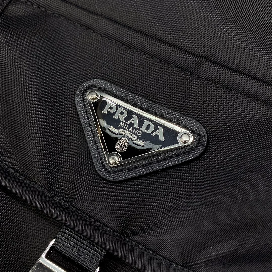 프라다 리나일론 셔츠 블랙