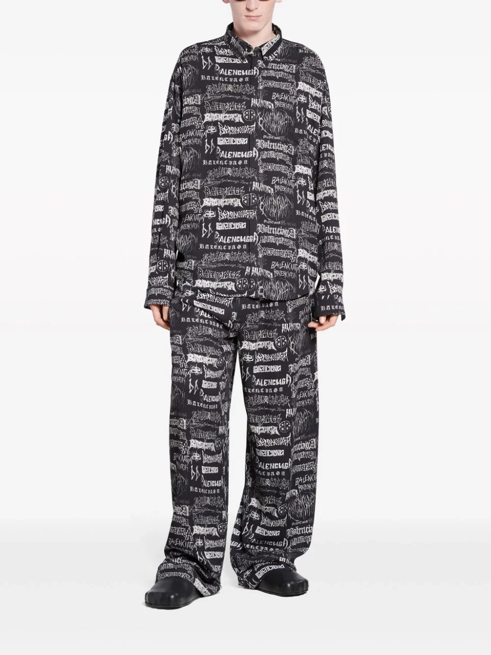 발렌시아가 로고 프린트 셔츠 블랙