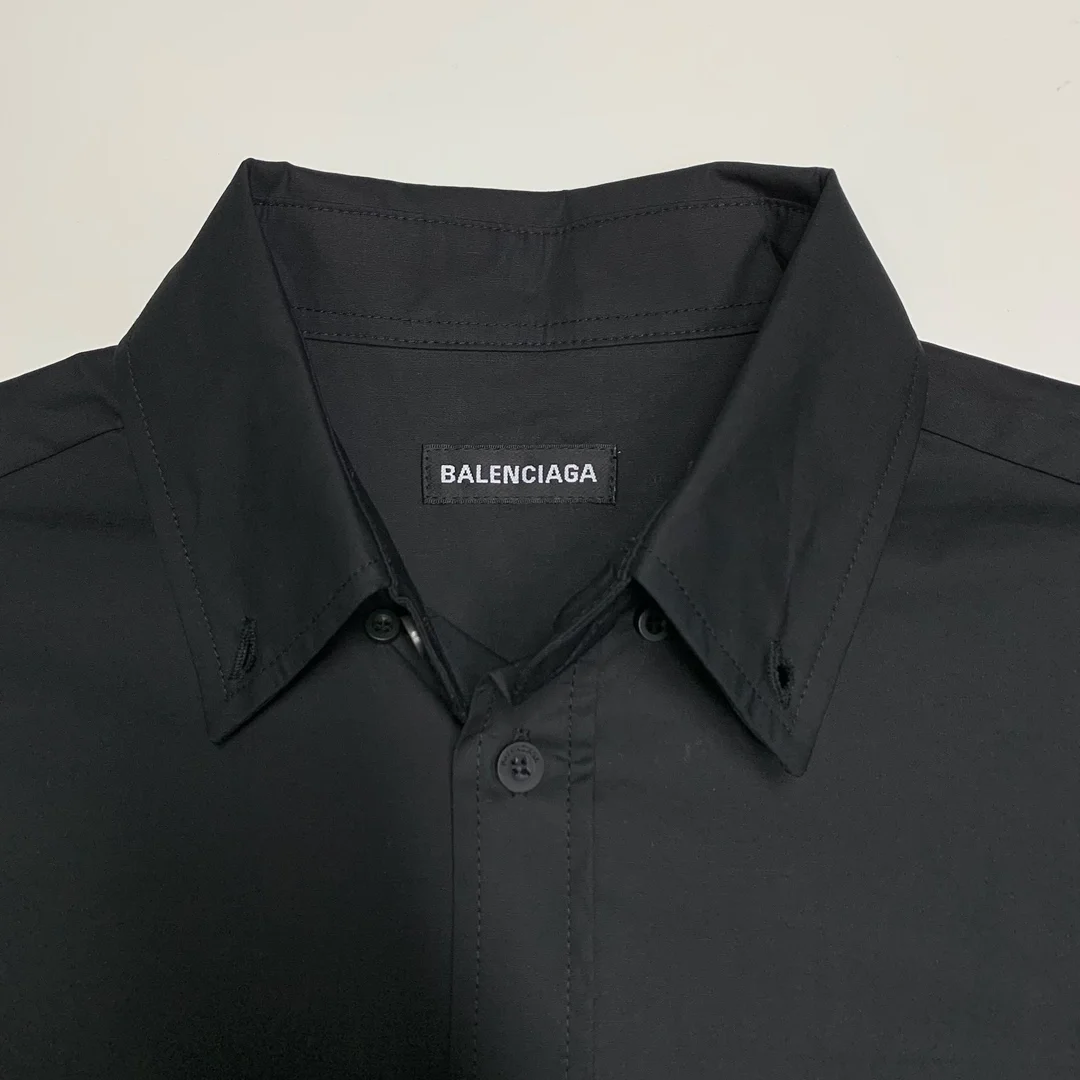 발렌시아가 백 로고 프린트 코튼 셔츠