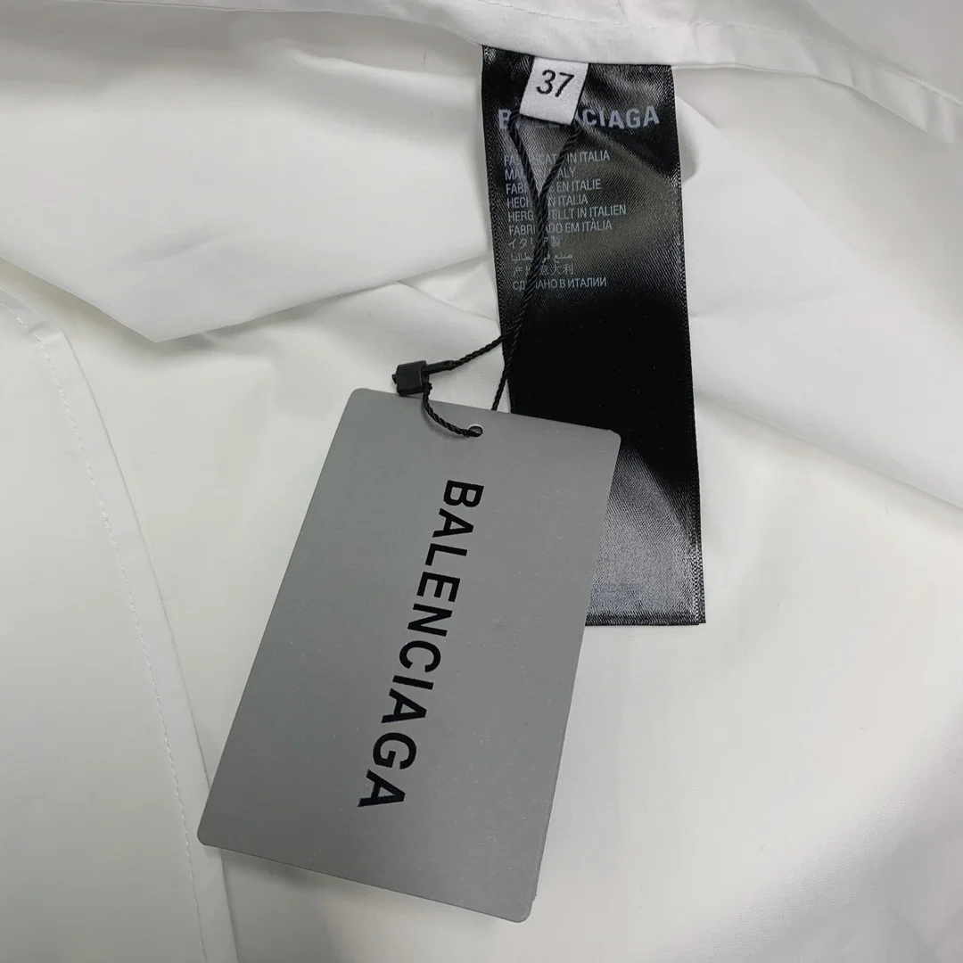 발렌시아가 백 로고 프린트 코튼 셔츠