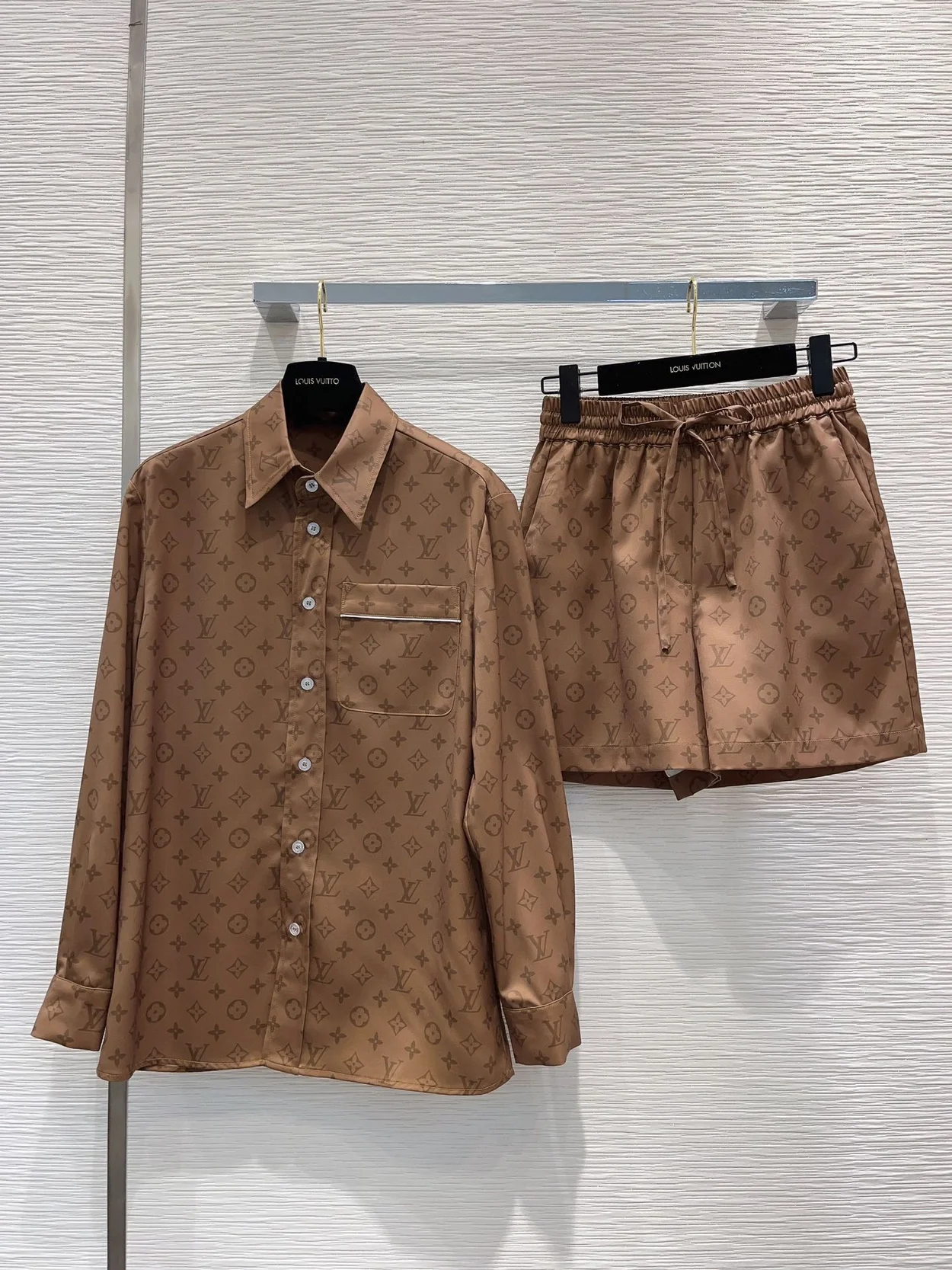 루이비통 모노그램 프린트 파자마 셔츠 1AFGW4