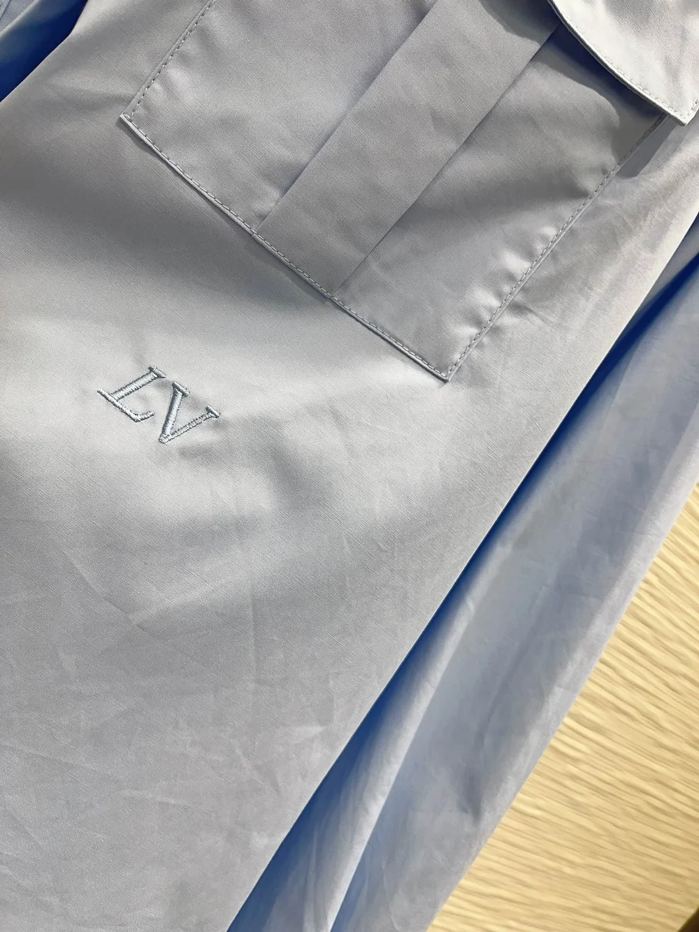 루이비통 매스큘린 플랩 포켓 셔츠 블루 1AFCEX