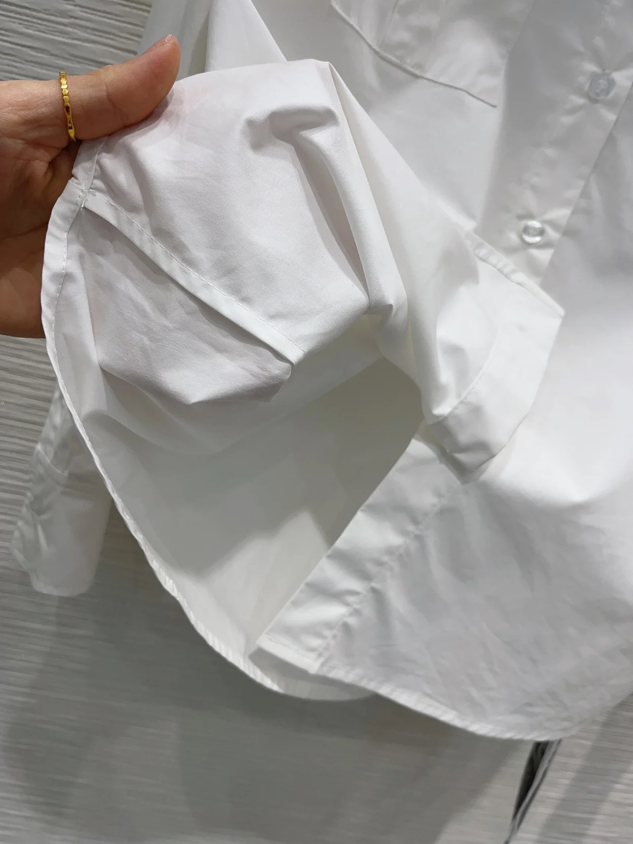 루이비통 더블 플랩 포켓 셔츠 화이트 1AFCA6